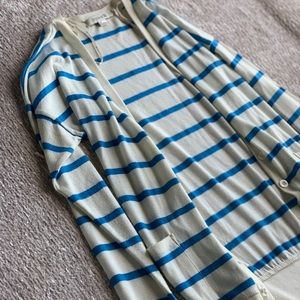 🔴LAST CHANCE! Blue and cream cardigan